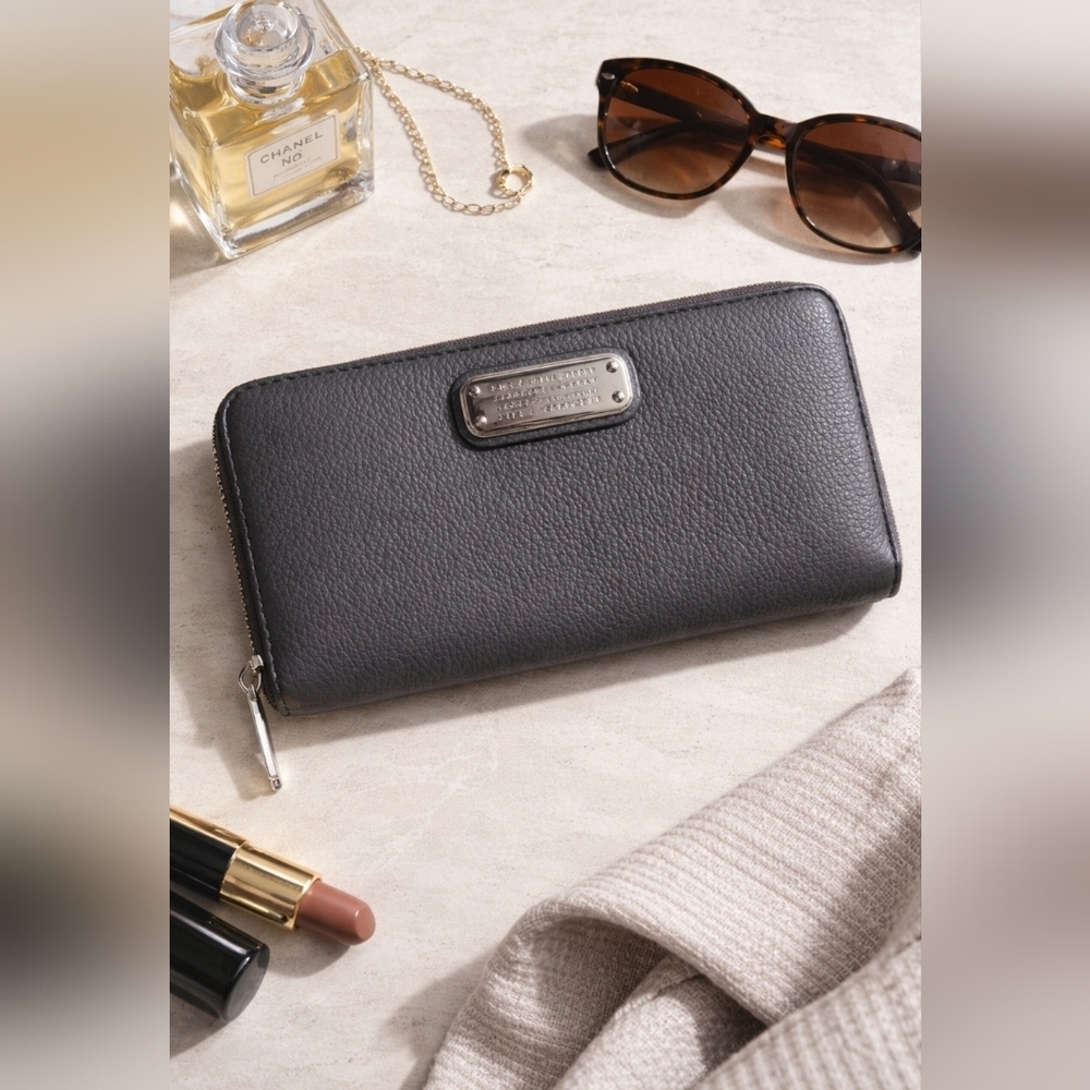 Marc By Marc Jacobs Pebbled Leather Zip Around Wallet-Gray
